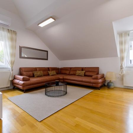 Apartament Flexible Selfcheckins 49 - Zagreb - Parking - New - Luxury Zewnętrze zdjęcie