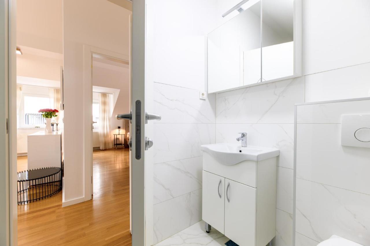 Apartament Flexible Selfcheckins 49 - Zagreb - Parking - New - Luxury Zewnętrze zdjęcie